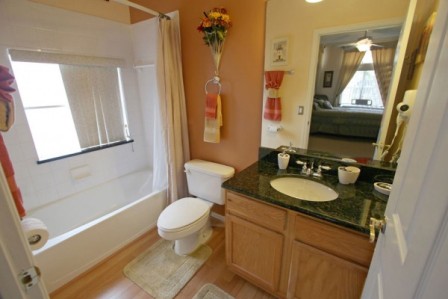 помните, дизайн помещения под ванную комнату на даче очень важен, ведь именно он формирует 