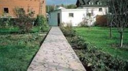 Преимущества бетонного покрытия для садовых дорожек