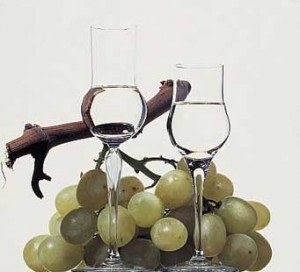 Как приготовить виноградную водку
