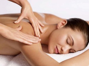 Как правильно выполнить массаж спины?